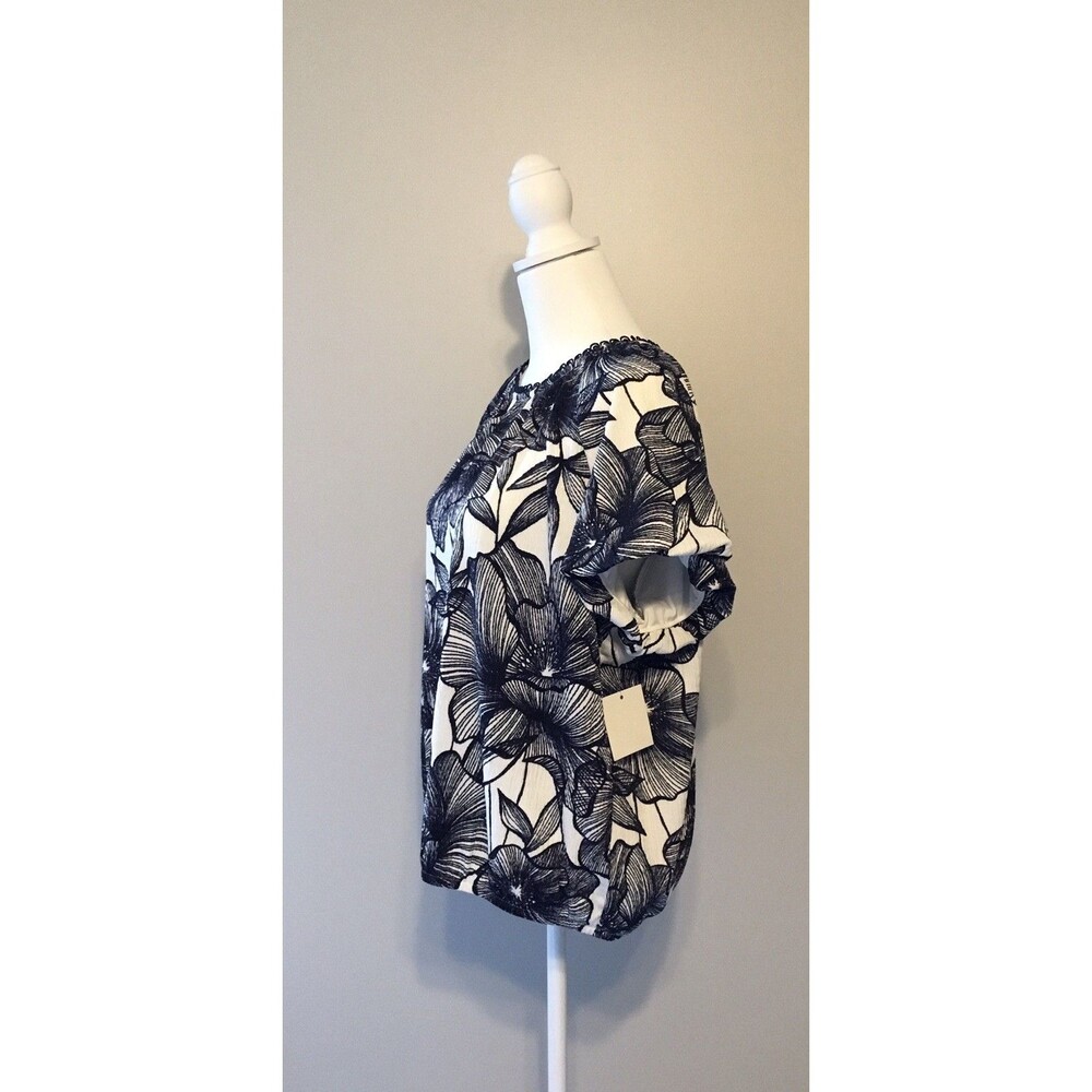 Sunset & Harper Blue Floral Short Sleeve Blouse Sz Large Bubble Hem Crochet Neck - Picture 6 of 15